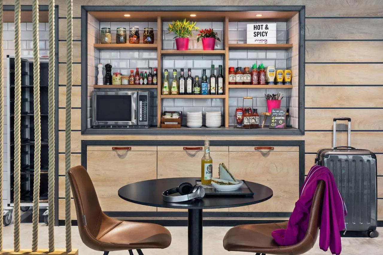 Moxy Munich Ostbahnhof Hotel 3*,